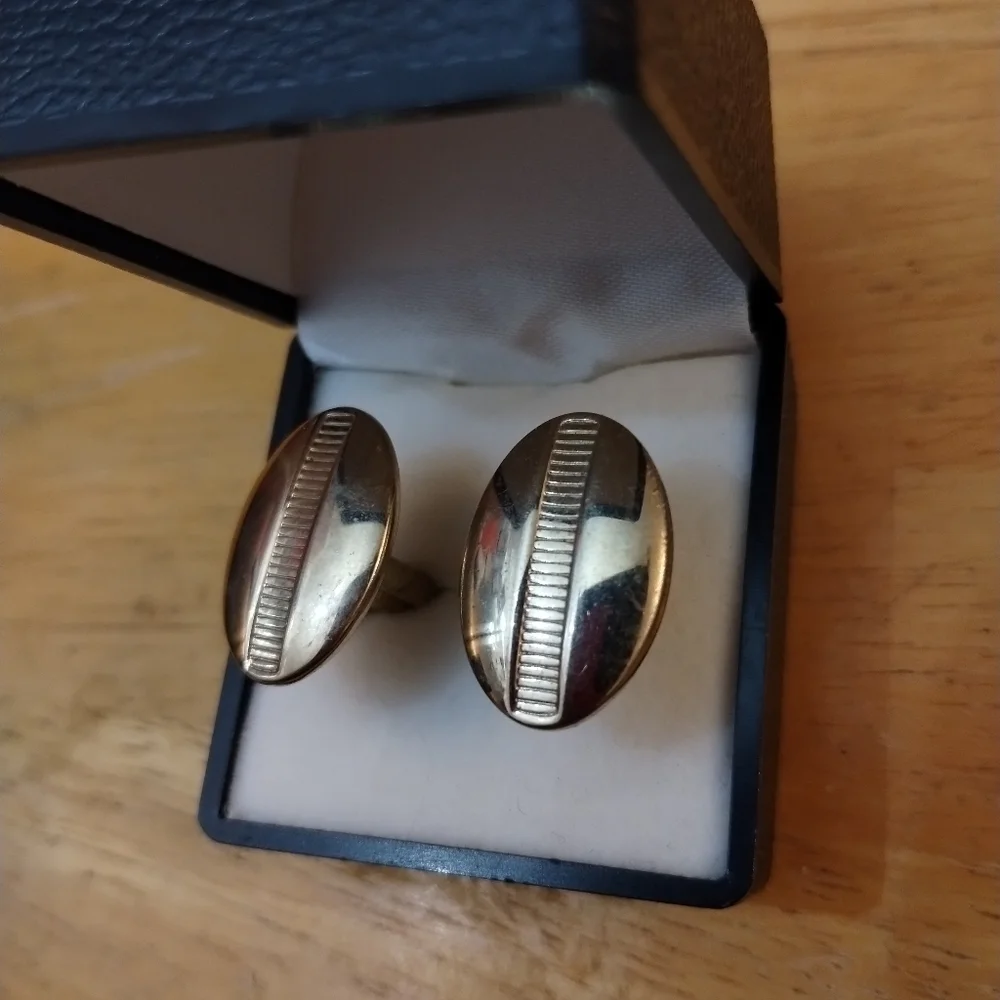 Swank men's set of cuff links